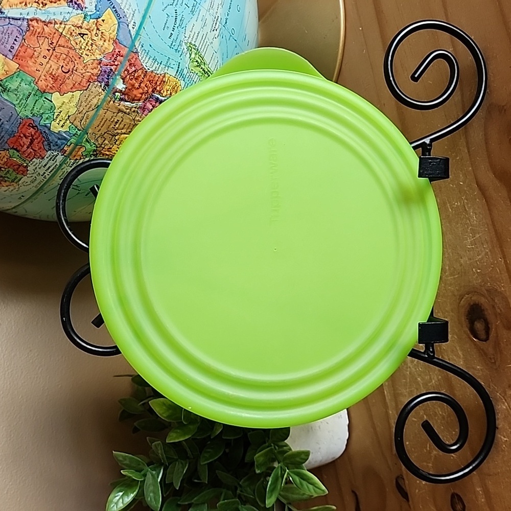 Tupperware Replacement Lids - Picture 7 of 10
